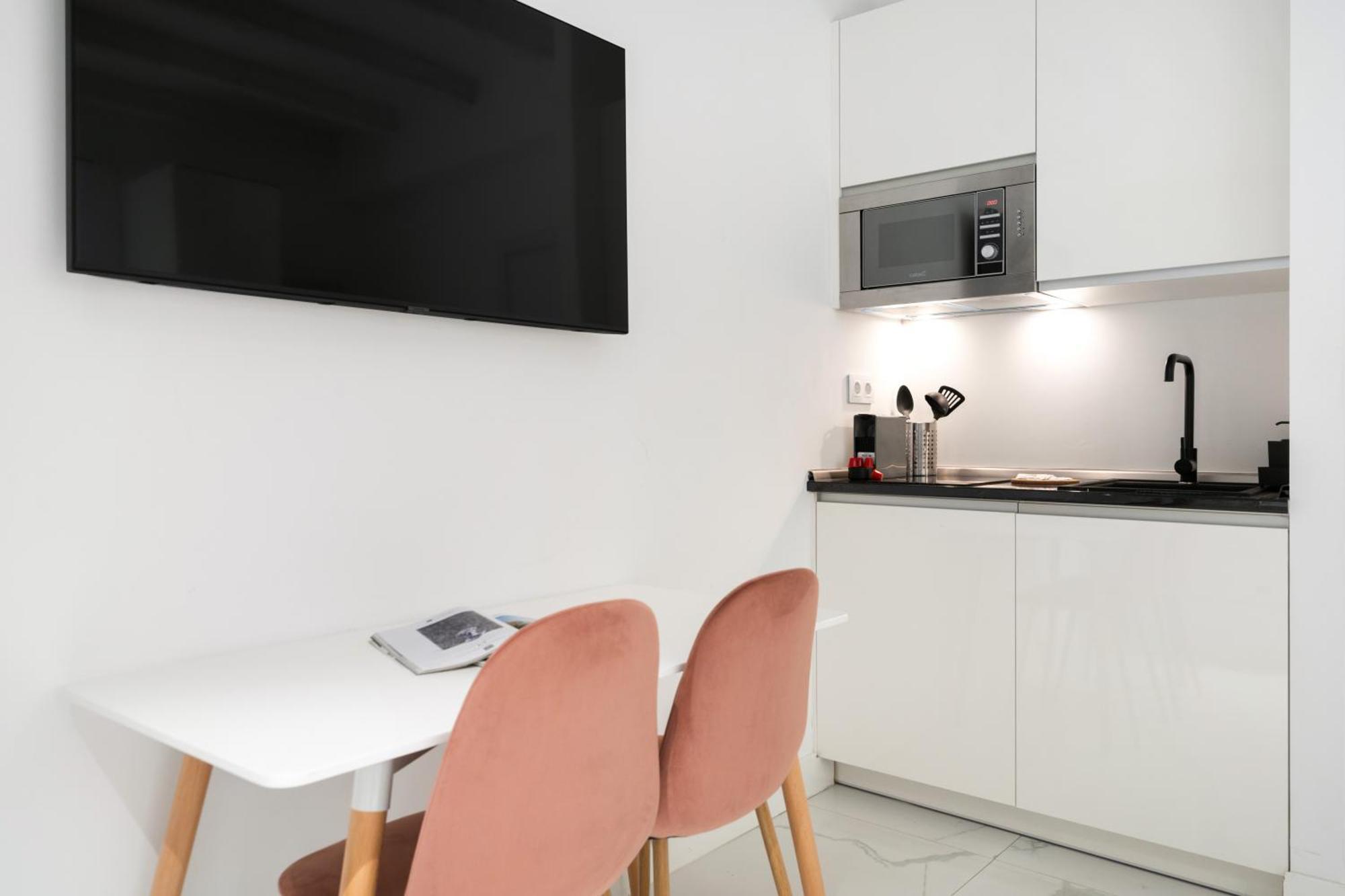 Dobo Madrid Luna Apartment *