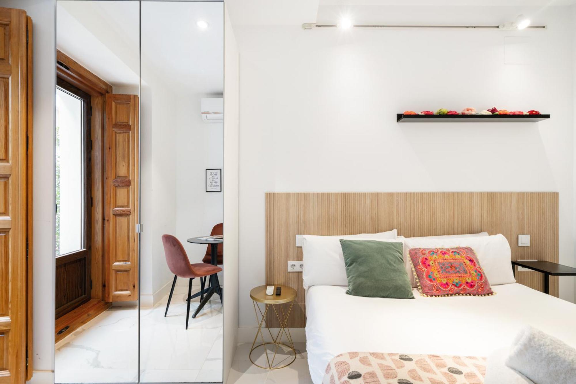 Dobo Madrid Luna Apartment