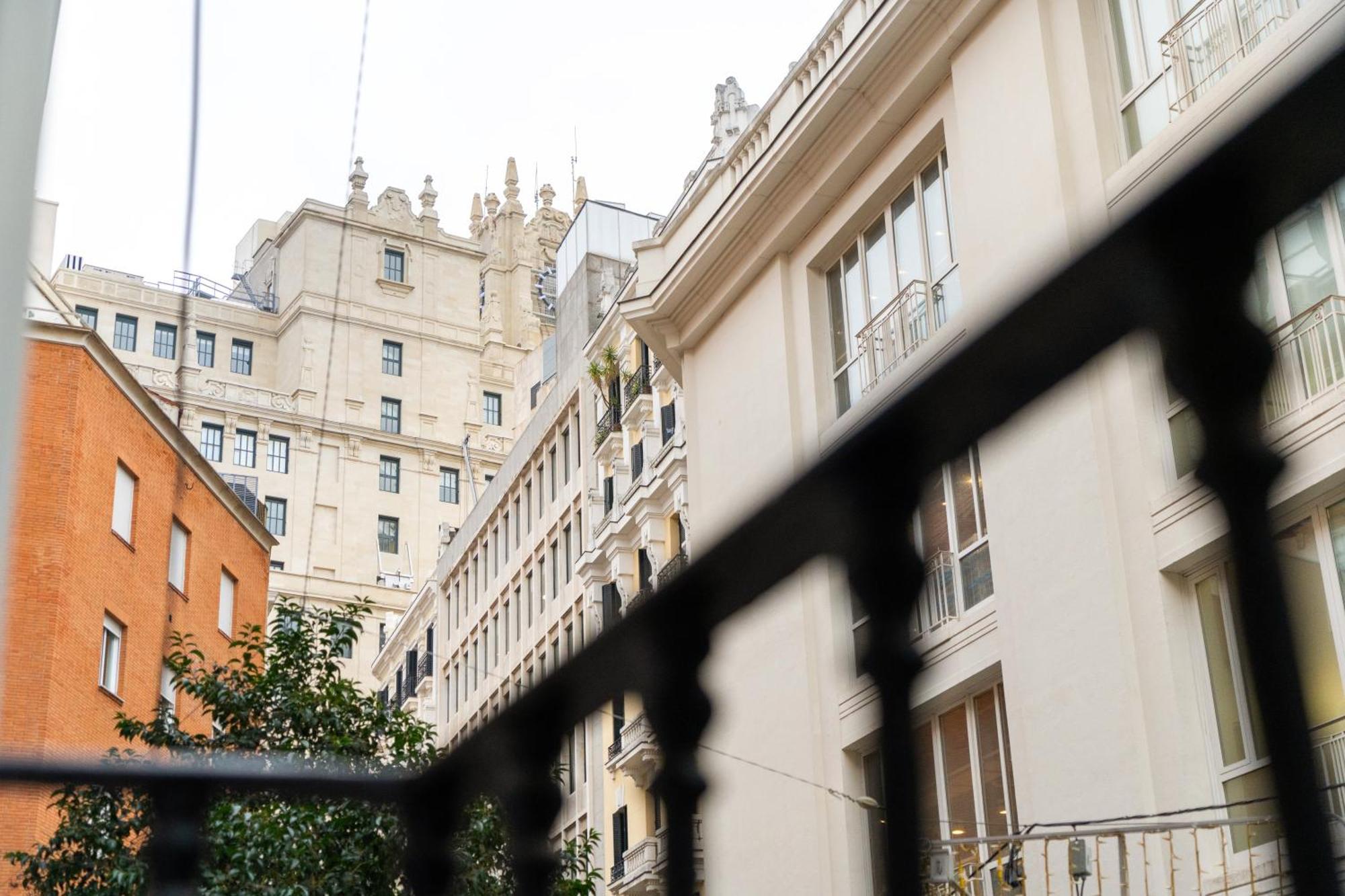 Dobo Madrid Luna Apartment